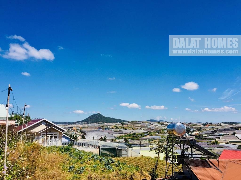 Đất biệt thự view đẹp Nam Hồ Đà Lạt, đường bê tông 4m, đất bằng phẳng, giá rẻ chỉ 12.5tr/ m²