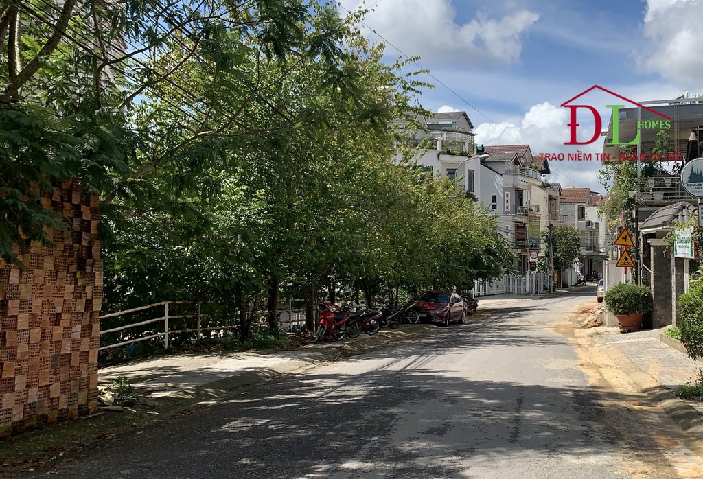 Bán lô đất KQH Yerin Đà Lạt 295m2 tặng nhà thô