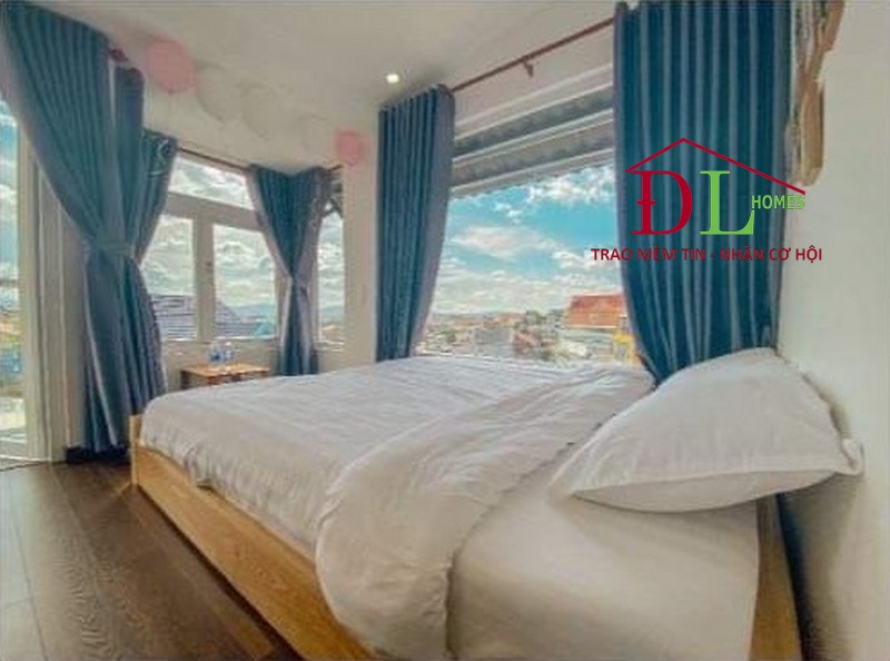 Bán khách san Phù Đổng Thiên Vương Đà Lạt 48m2 kinh doanh tốt
