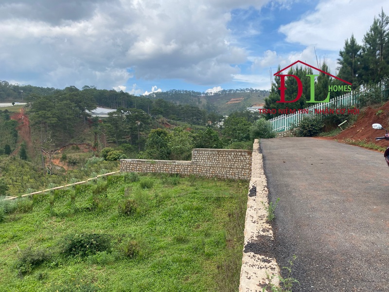 Bán đất nghỉ dưỡng hai mặt tiền Măng Lin phường 7 Đà Lạt view đồi thông