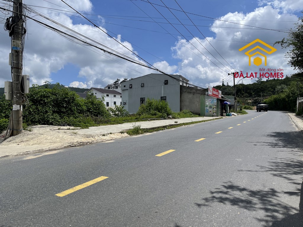 Bán đất mặt tiền Nguyễn Đình Quân Đà Lạt 256m2 lô góc 2 thoáng
