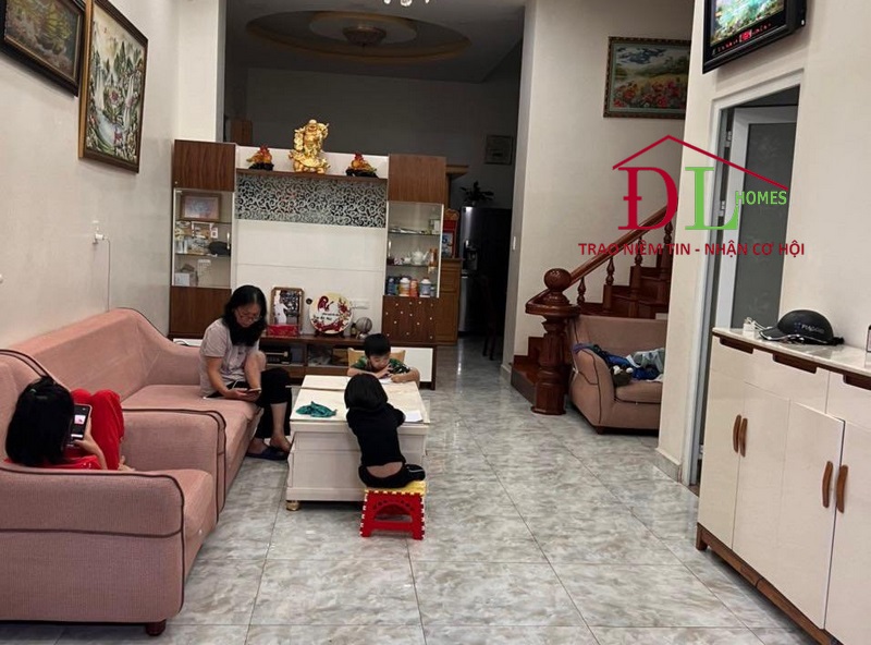 Bán biệt thự hai mặt tiền Hoàng Văn Thụ Đà Lạt 207m2