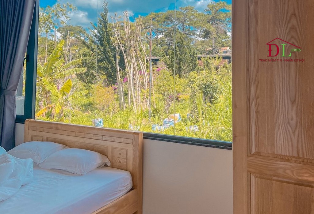 Bán khách sạn ba mặt tiền KQH Phạm Hồng Thái Đà Lạt 90m2