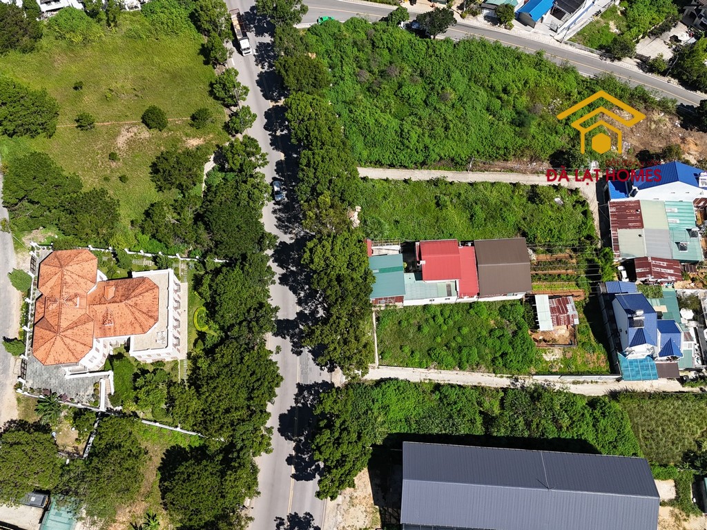 Bán lô góc 2 mặt tiền Phù Đổng Thiên Vương Đà Lạt thế đất thoải gần khu khách sạn Kỳ Hòa