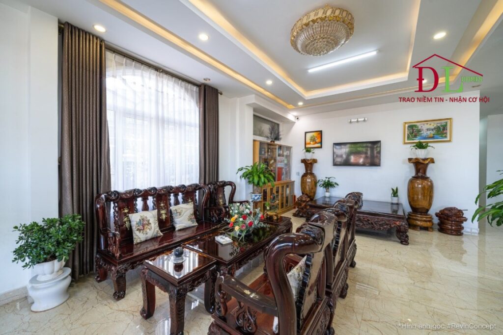 Bán biệt thự Hùng Vương Đà Lạt 490m2 view đẹp