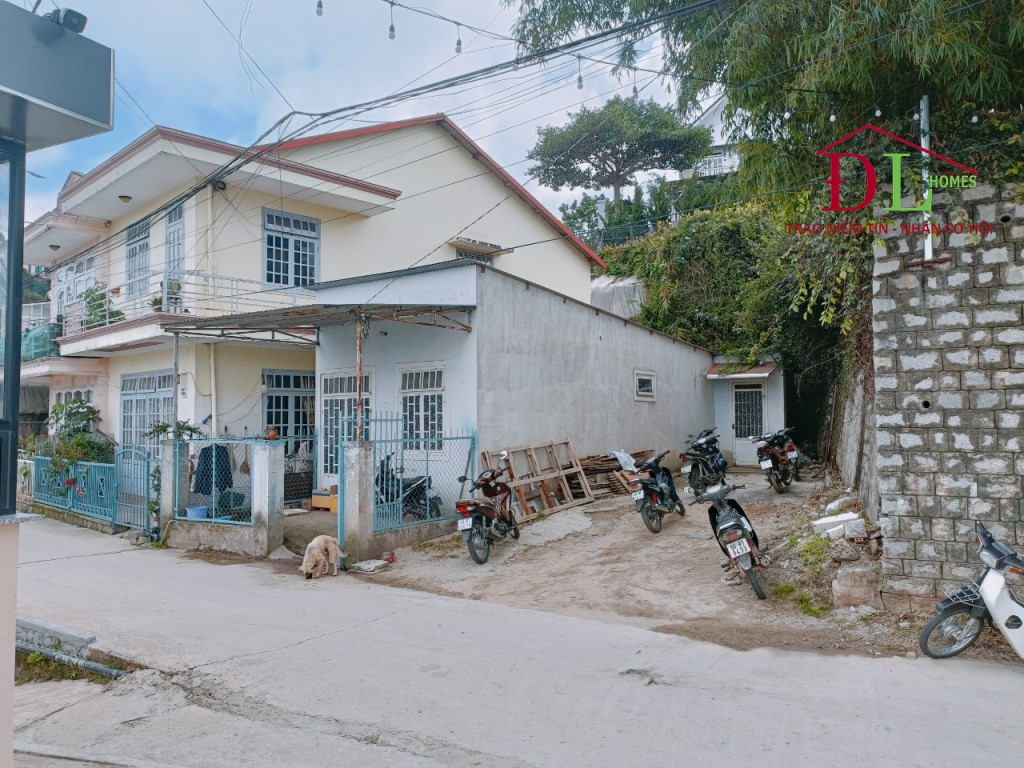 HẠ GIÁ Bán đất Hoàng Hoa Thám P10 Đà Lạt 150m2 view thung thũng