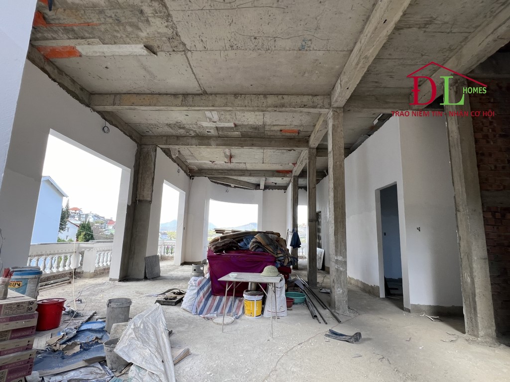 Bán khách sạn góc 2 mặt tiền hẻm Nam Hồ phường 11 Đà Lạt