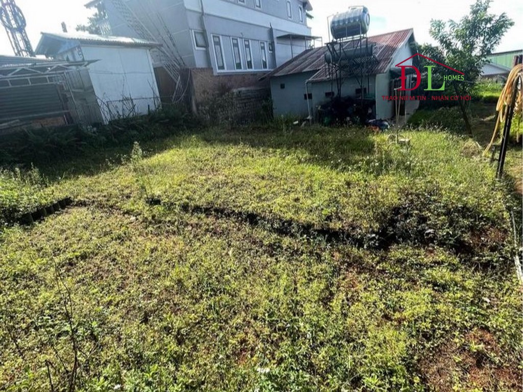 HẠ GIÁ BÁN GẤP lô đất góc 2 mặt tiền hẻm Khe Sanh phường 10 Đà Lạt