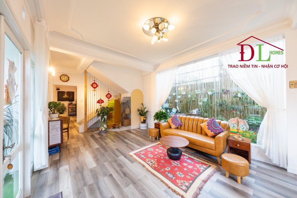 Bán biệt thự mặt tiền Vạn Hạnh phường 8 Đà Lạt thuận tiện nghỉ dưỡng