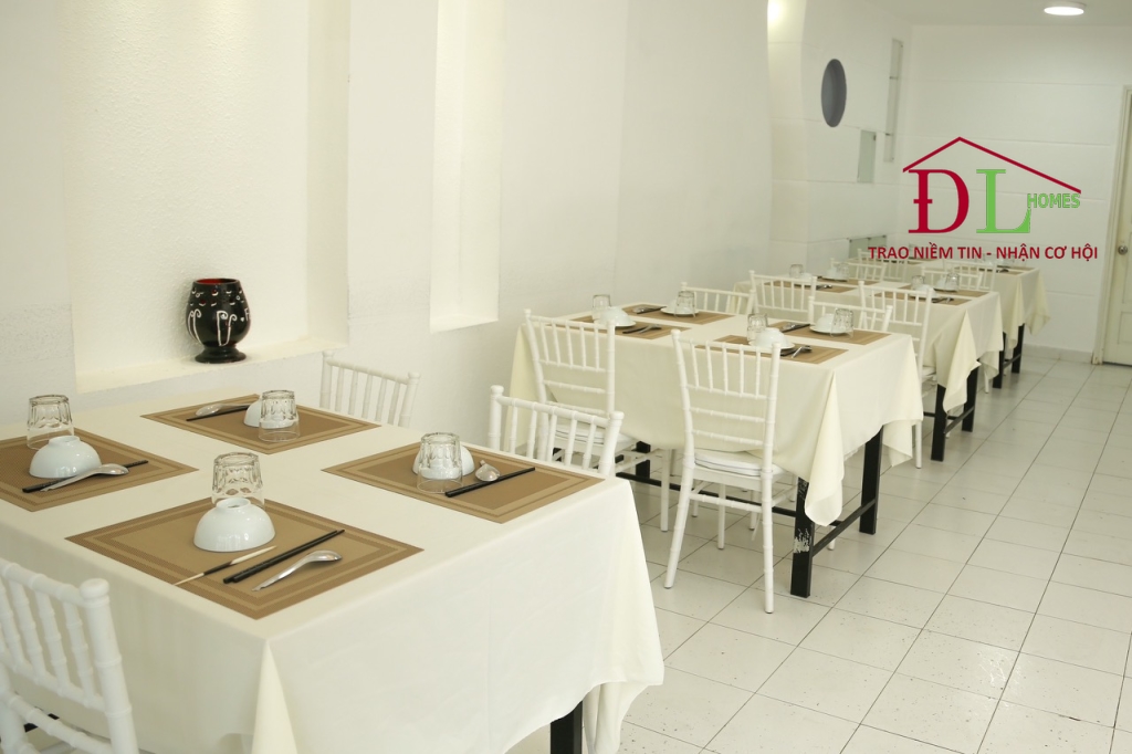Bán nhà Thi Sách Phường 6 Đà Lạt đang kinh doanh nhà hàng