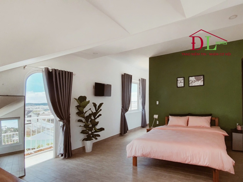 Bán khách sạn Nam Hồ P11 Đà Lạt view thung lũng đèn siêu đẹp