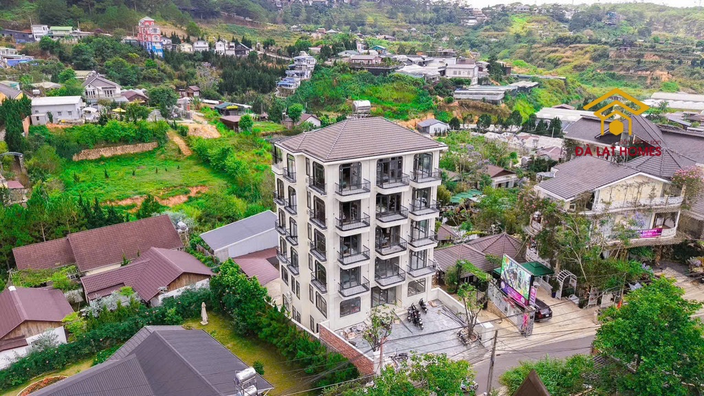Bán khách sạn mặt tiền An Bình Đà Lạt view thoáng không bị che chắn