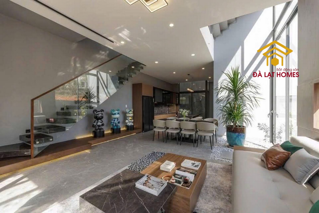 Bán villa mặt tiền KQH An Sơn Đà Lạt, view thoáng thích hợp an cư, kinh doanh cho thuê nghỉ dưỡng.