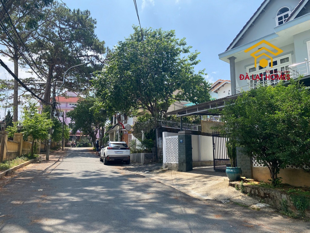 Bán biệt thự Cô Giang Đà Lạt gần Hồ Xuân Hương view khu biệt thự Cổ, cảnh quan đậm chất Đà Lạt