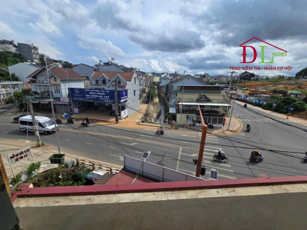 Bán nhà mặt tiền Nguyễn Công Trứ, Phường 8, TP. Đà Lạt – trung tâm sầm uất, thích hợp an cư & kinh doanh.