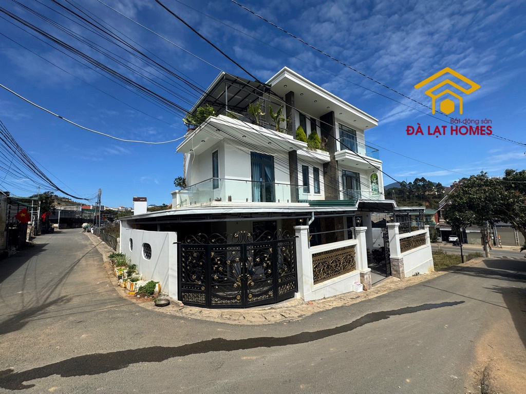 Bán biệt thự Đankia căn góc 2 mặt tiền, view thoáng Đà Lạt