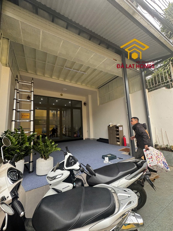 Bán nhà Đào Duy Từ, đẹp, mặt tiền, hiện đại, view thoáng trung tâm Đà Lạt.