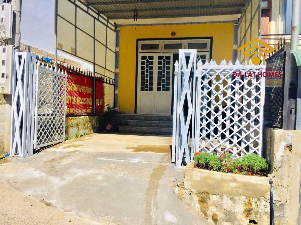 Bán đất tặng nhà Nguyễn Trung Trực Đà Lạt, view thoáng thích hợp an cư