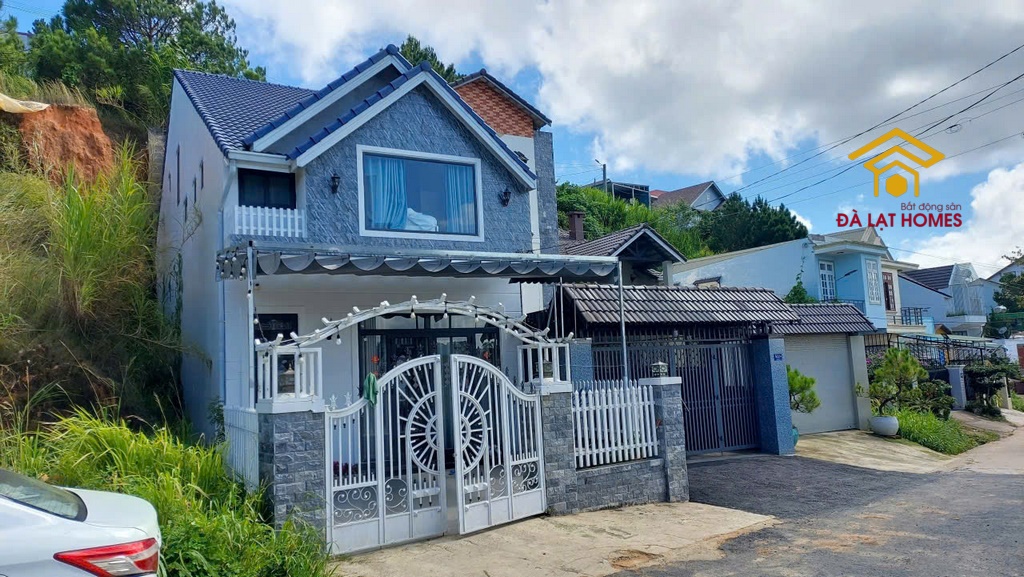 Bán biệt thự KQH Đồi Thông Tin Nguyễn Hữu Cảnh Đà Lạt, view thoáng thích hợp kinh doanh nghỉ dưỡng