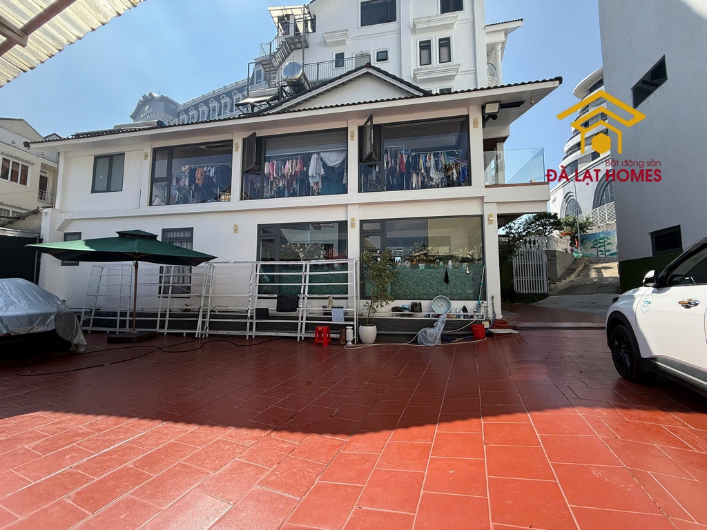 Bán nhà Phạm Hồng Thái trung tâm Đà Lạt, view thoáng thích hợp an cư, kinh doanh cho thuê.