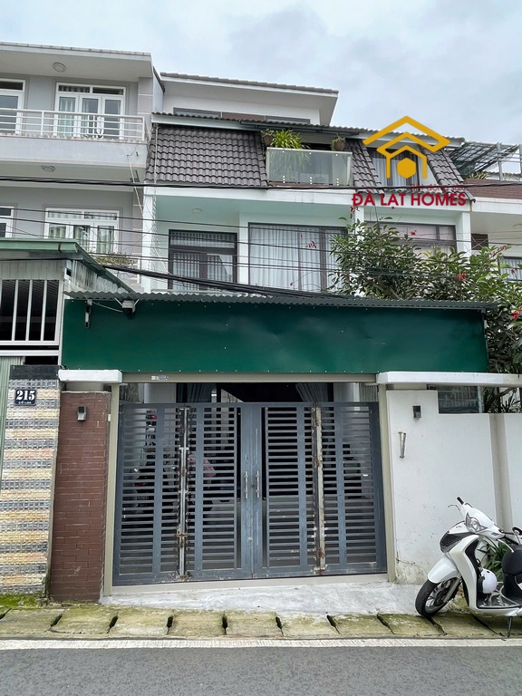 Bán nhà mặt tiền Cổ Loa trung tâm Đà Lạt, view thoáng thích hợp an cư, kinh doanh cho thuê